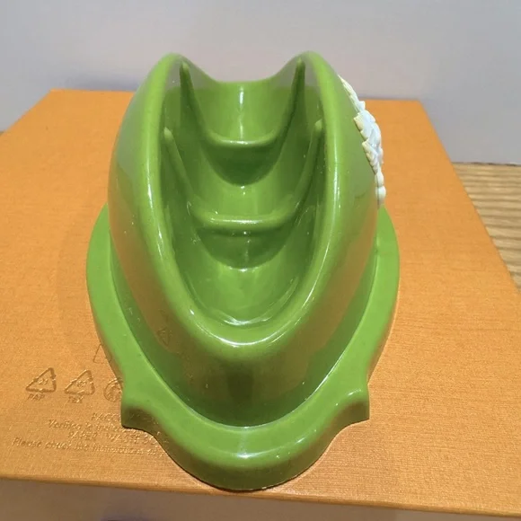 Vintage Schwartz Bros plastic Green soap dish with White Floral Design MCM - Picture 4 of 11